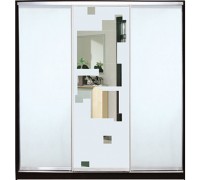 Шкаф-купе  Класик 3-х дверный зеркало с рисунком пескоструй 